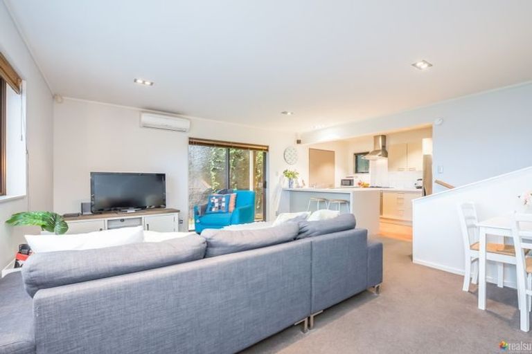 Photo of property in 1/37 Parnell Street, Fairfield, Lower Hutt, 5011