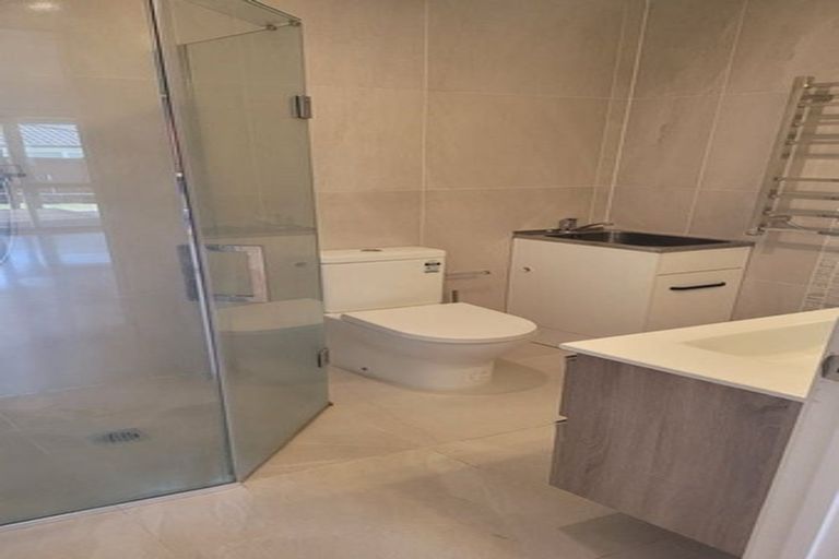 Photo of property in 5 Drumfad Road, Flat Bush, Auckland, 2019