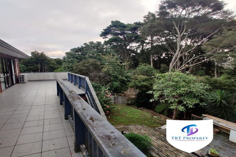 Photo of property in 21 Hakea Place, Totara Heights, Auckland, 2105