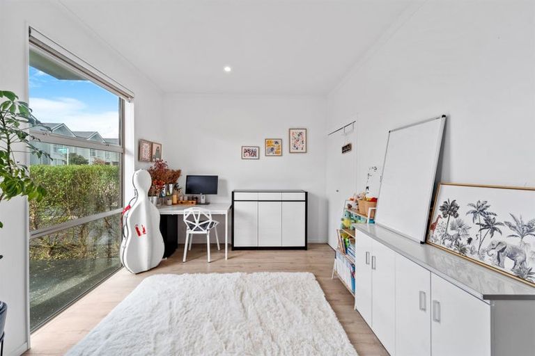 Photo of property in 25 Eyton Kay Road, Hobsonville, Auckland, 0616