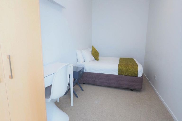 Photo of property in Twin Towers, 402/17 Putney Way, Manukau, Auckland, 2104