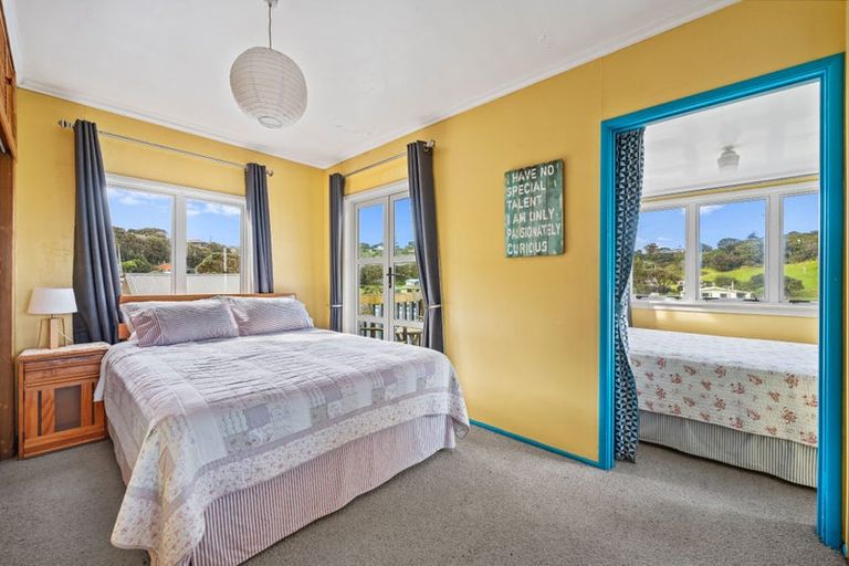 Photo of property in 63 Sea View Road, Baylys Beach, 0377