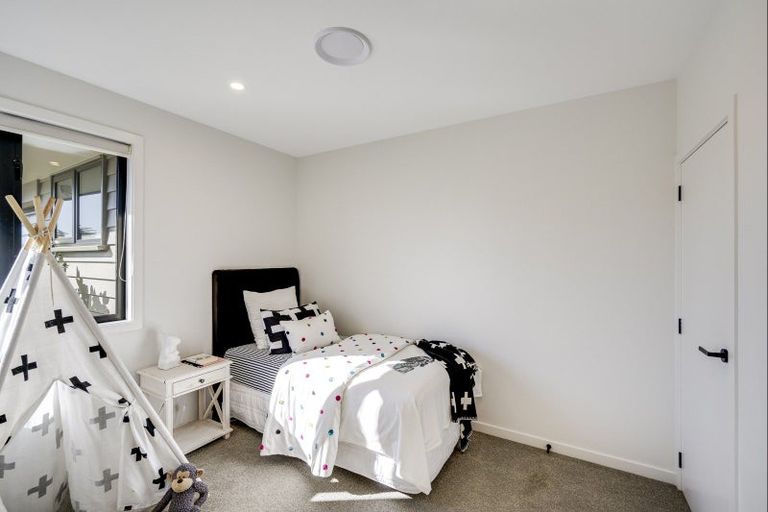 Photo of property in 3 Grenside Lane, Mahora, 4120