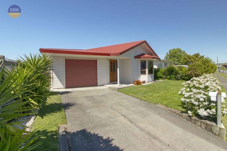 Photo of property in 93b Tait Drive, Greenmeadows, Napier, 4112