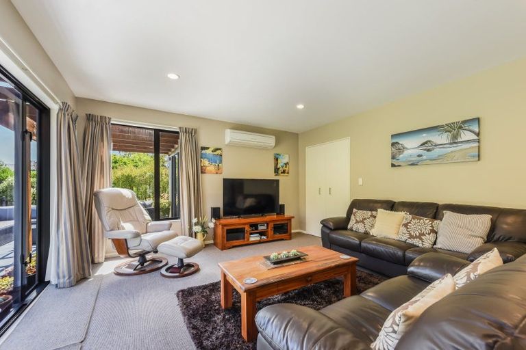 Photo of property in 8 Nautique Place, Waikawa, Picton, 7220
