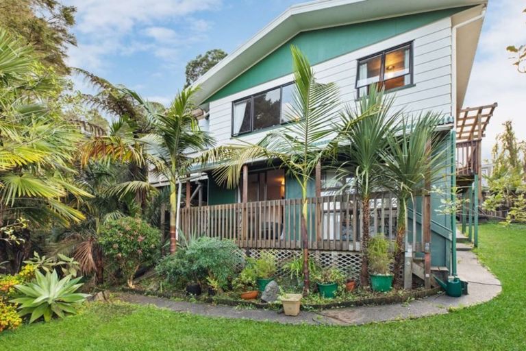 Photo of property in 22 Alidade Place, Massey, Auckland, 0614