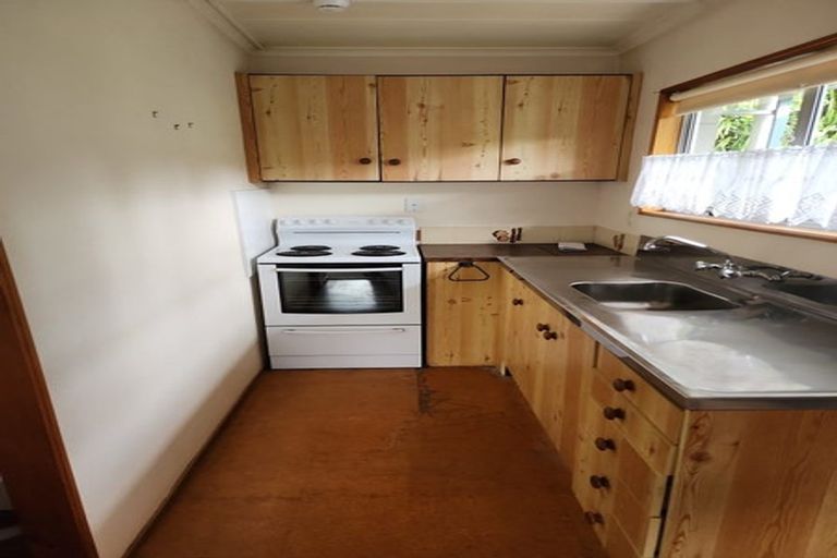 Photo of property in 22 Shortland Street, Regent, Whangarei, 0112