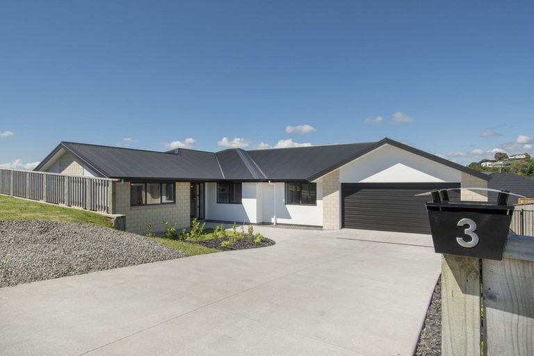 Photo of property in 3 Herring Place, Omokoroa, 3114