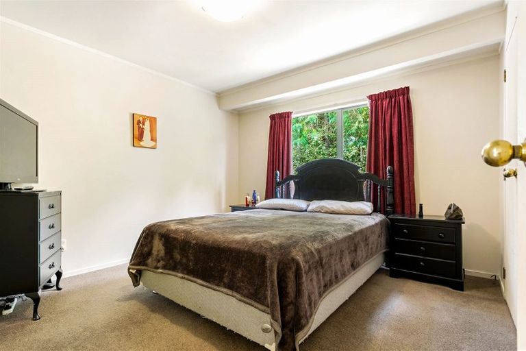 Photo of property in 3/14 Sungrove Rise, Sunnyvale, Auckland, 0612