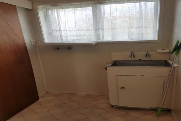 Photo of property in 2/214 Coronation Avenue, Welbourn, New Plymouth, 4310