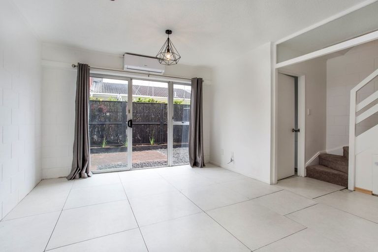 Photo of property in 6/5 Glen Road, Browns Bay, Auckland, 0630