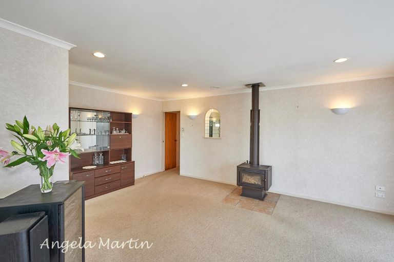 Photo of property in 96 Kelvin Grove Road, Kelvin Grove, Palmerston North, 4414