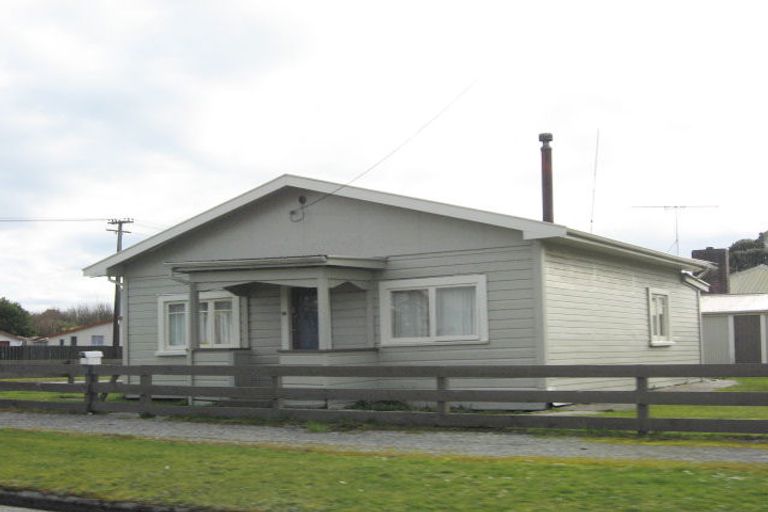 Photo of property in 16 Doyle Street, Blaketown, Greymouth, 7805