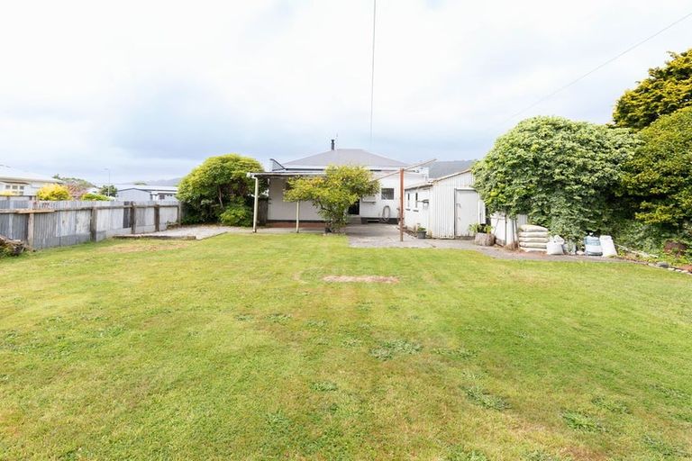 Photo of property in 14 Marlborough Street, Greymouth, 7805