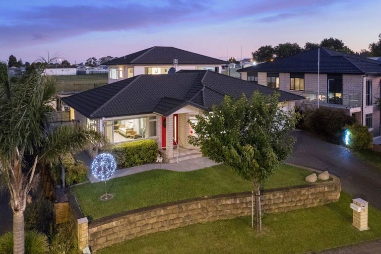 Photo of property in 32 Noble Johnston Drive, Katikati, 3129