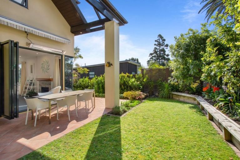 Photo of property in 1/2 The Esplanade, Castor Bay, Auckland, 0620