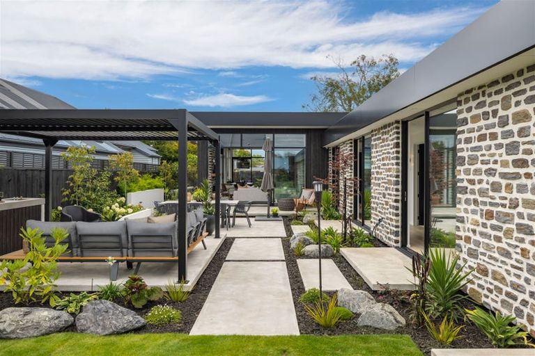 Photo of property in 97 Bryndwr Road, Bryndwr, Christchurch, 8052