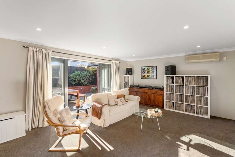 Photo of property in 40 Titirangi Crescent, Parklands, Christchurch, 8083