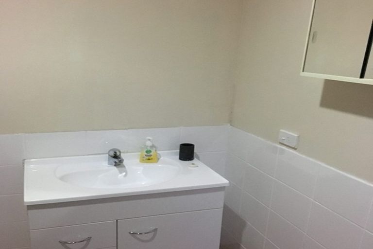 Photo of property in 16 Meynell Court, Glen Eden, Auckland, 0602