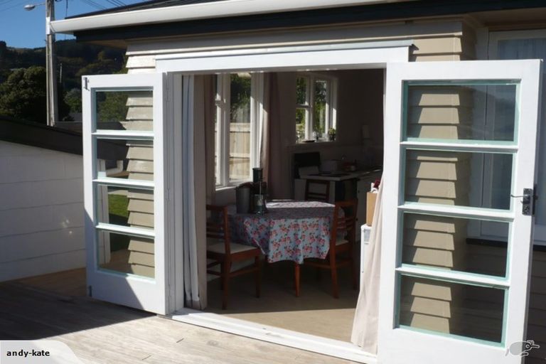 Photo of property in 57a Ranui Terrace, Tawa, Wellington, 5028