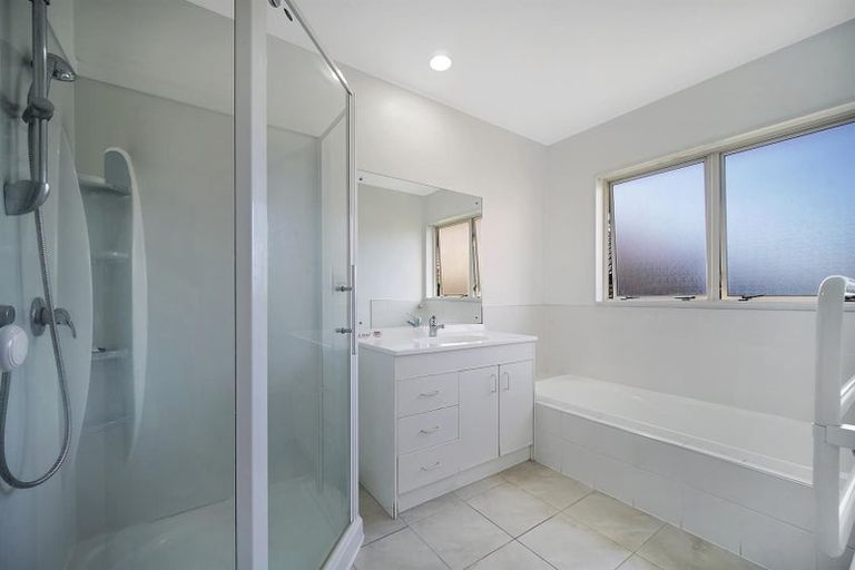 Photo of property in 178 Millhouse Drive, Golflands, Auckland, 2013