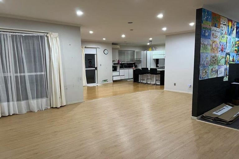 Photo of property in 33 Stamford Crescent, Flat Bush, Auckland, 2019