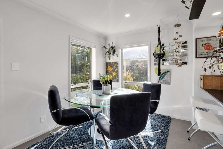 Photo of property in 20 Linkwater Way, Parklands, Christchurch, 8083