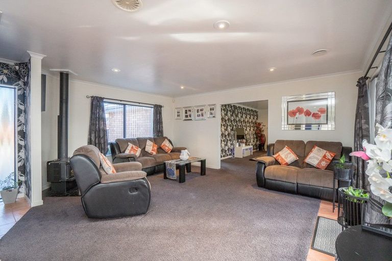 Photo of property in 155 Schnell Drive, Kelvin Grove, Palmerston North, 4414