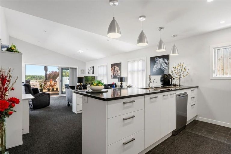 Photo of property in 25 Hastings Road, Pyes Pa, Tauranga, 3112