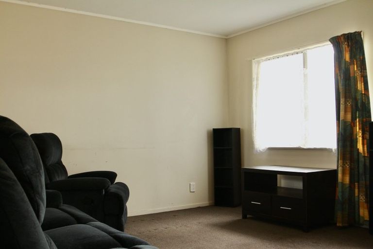 Photo of property in 2/24 Trevor Hosken Drive, Wiri, Auckland, 2104