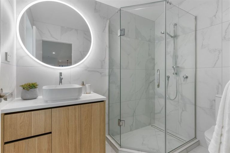 Photo of property in 35b Corunna Road, Milford, Auckland, 0620