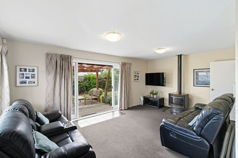 Photo of property in 1/10 Jarrow Place, Halswell, Christchurch, 8025