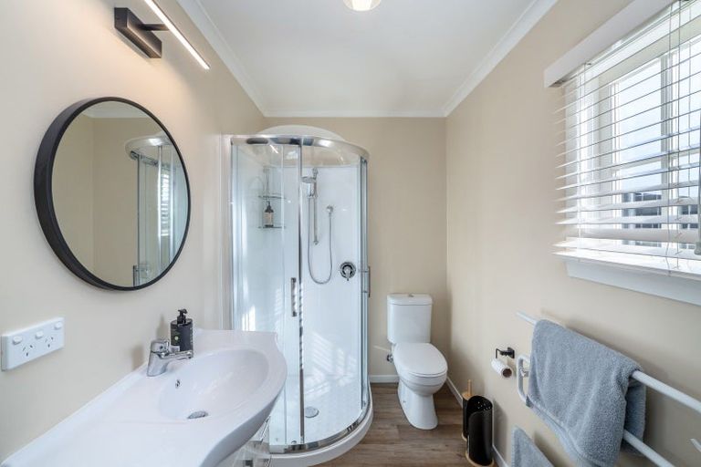 Photo of property in 10 Cotter Street, Greytown, 5712