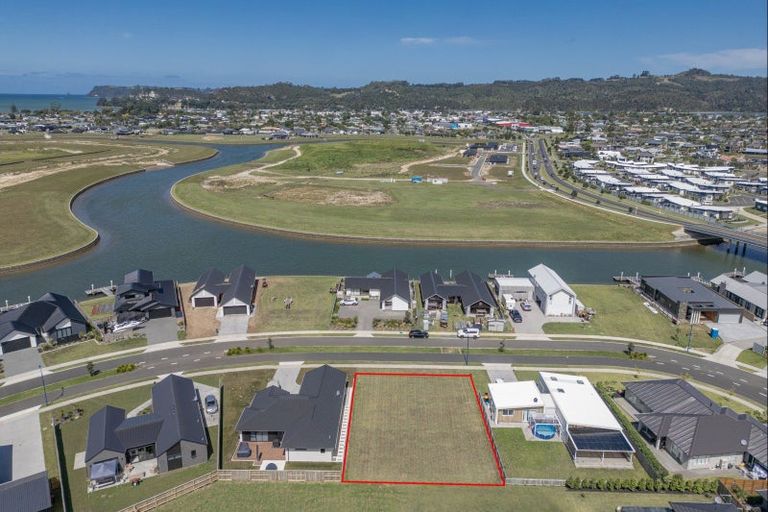 Photo of property in 11 Ngaroma Crescent, Whitianga, 3510