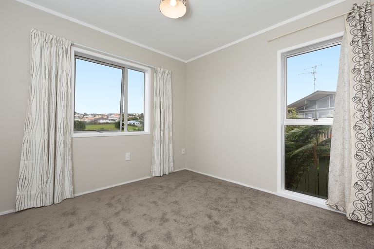 Photo of property in 16 Pandora Place, Welcome Bay, Tauranga, 3112