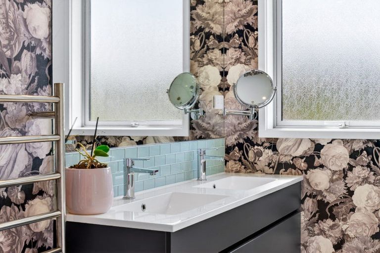 Photo of property in 7 Enfield Road, Hospital Hill, Napier, 4110