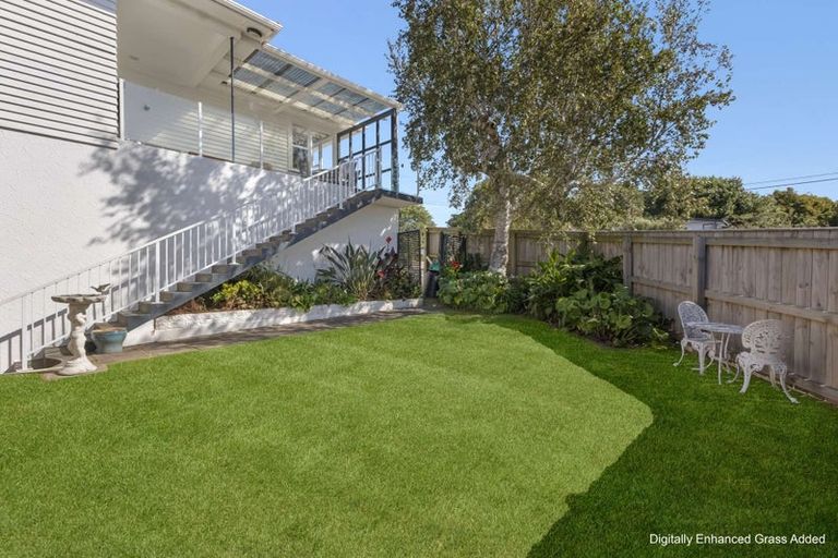 Photo of property in 223 Powderham Street, New Plymouth, 4310