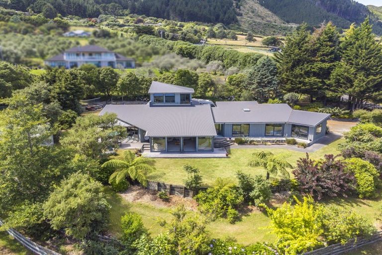 Photo of property in 37 Hadfield Road, Peka Peka, Waikanae, 5391