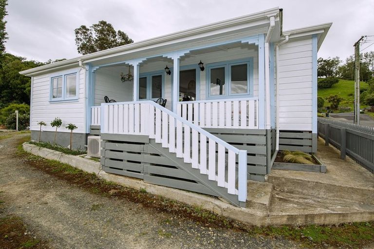 Photo of property in 9 Dickson Street, Macandrew Bay, Dunedin, 9014