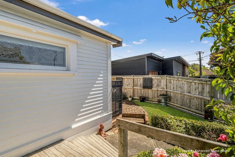 Photo of property in 2c Saint Leonard Street, Saint Johns Hill, Whanganui, 4501