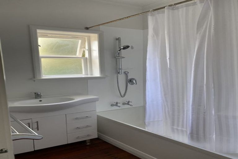 Photo of property in 19 Trafalgar Street, Waiwhetu, Lower Hutt, 5010