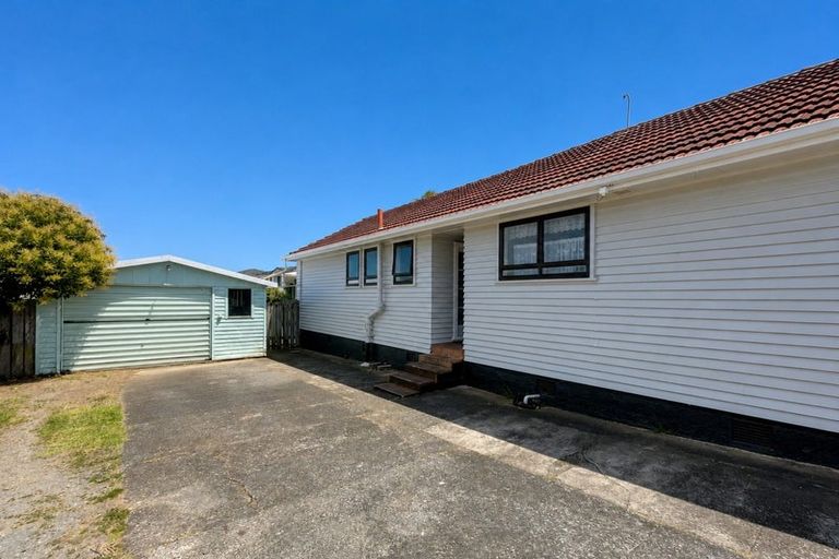 Photo of property in 1/50 Tawa Crescent, Manurewa, Auckland, 2102
