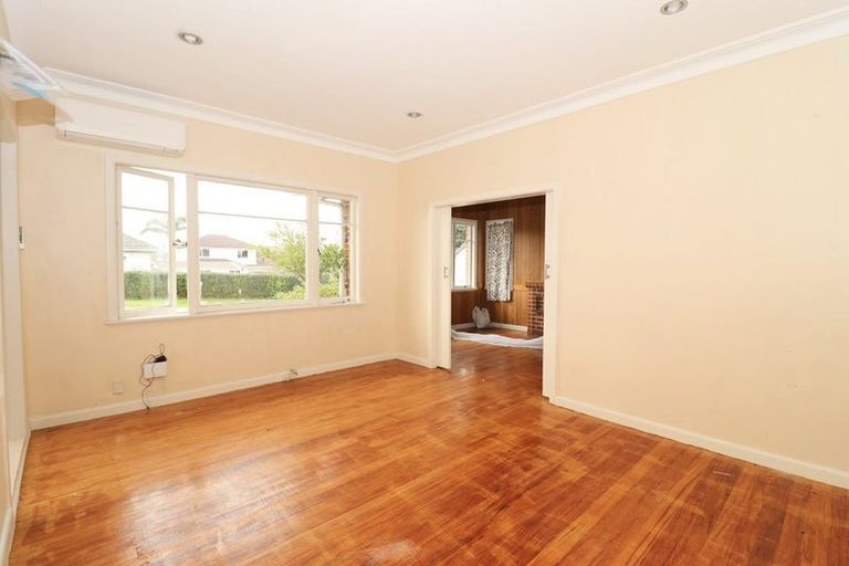 Photo of property in 27 Victoria Road, Papatoetoe, Auckland, 2025