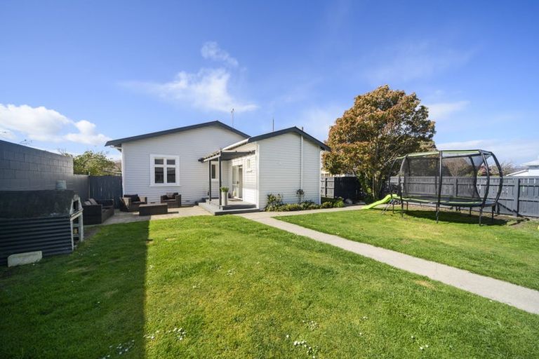 Photo of property in 46 Kingswood Street, Takaro, Palmerston North, 4412