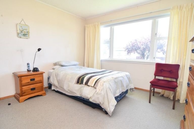 Photo of property in 10-12 Mckenzie Terrace, Carterton, 5713