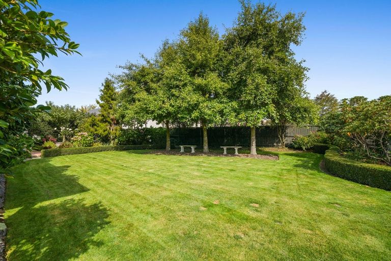 Photo of property in 14 Regent's Park Drive, Casebrook, Christchurch, 8051
