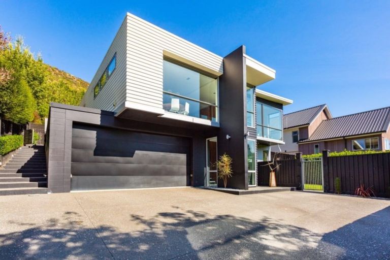 Photo of property in 72 Bowenvale Avenue, Cashmere, Christchurch, 8022