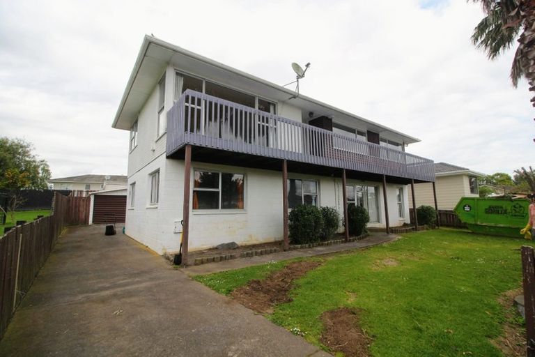Photo of property in 17 Crampton Place, Manurewa, Auckland, 2102