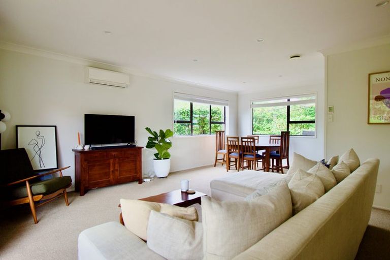 Photo of property in 9a Kiwi Road, Point Chevalier, Auckland, 1022