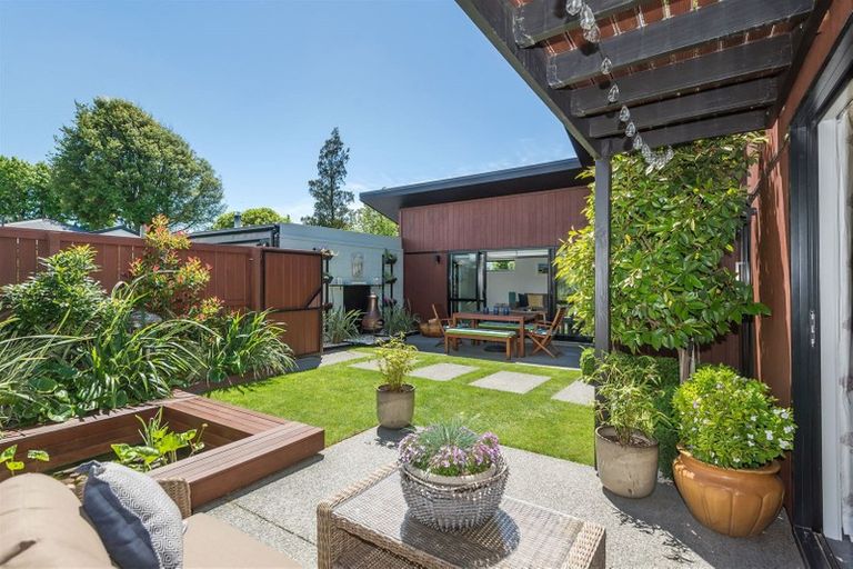 Photo of property in 28a Taylors Avenue, Bryndwr, Christchurch, 8052